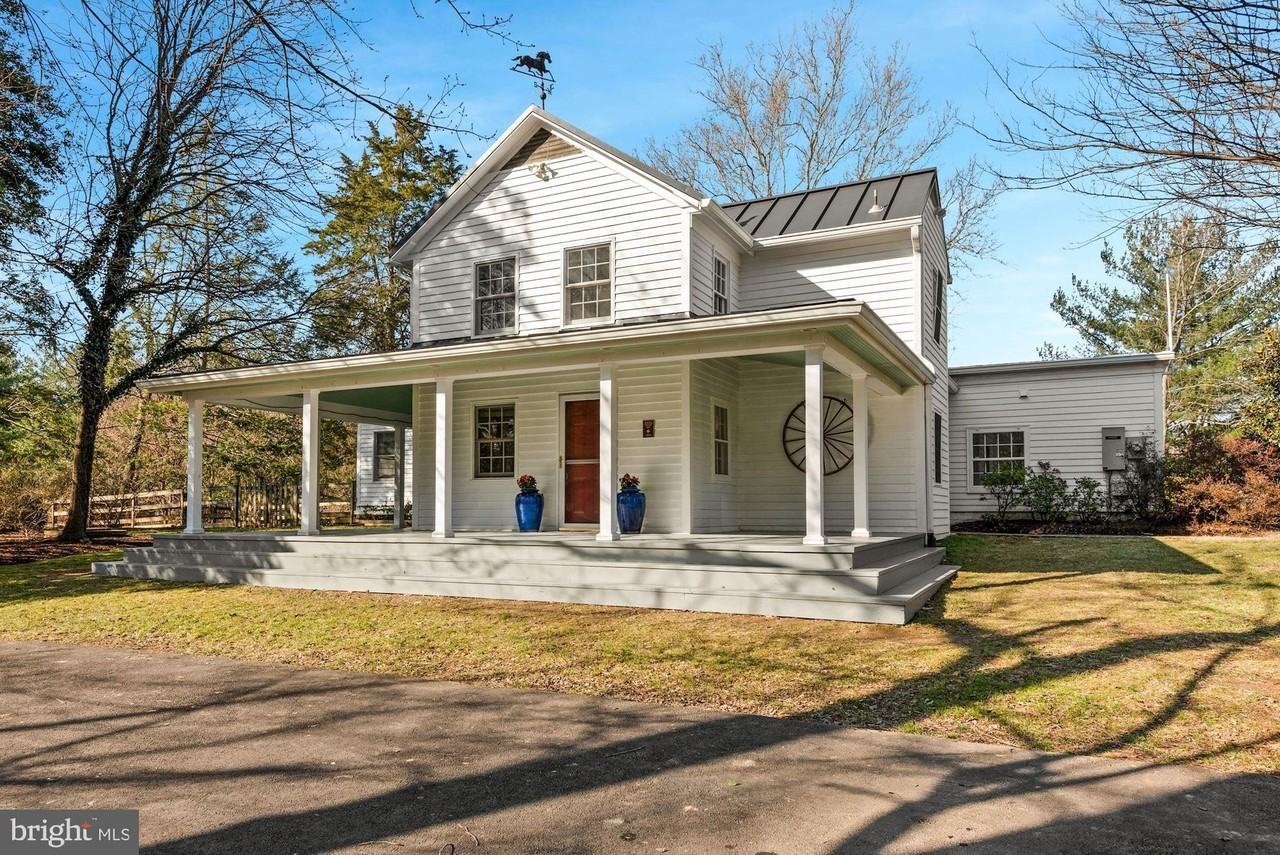 326 Walker Rd - Photo 2 of 50