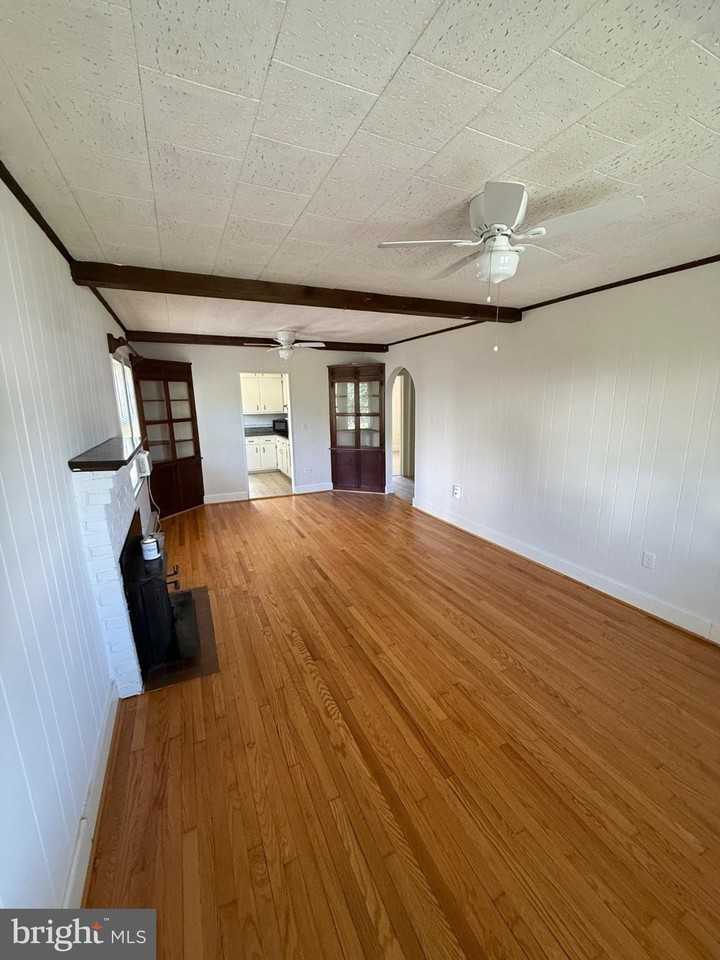 1131 Marion Ave - Photo 2 of 13