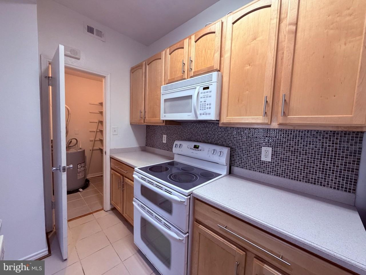 12152 Penderview Ter #1304 - Photo 4 of 22