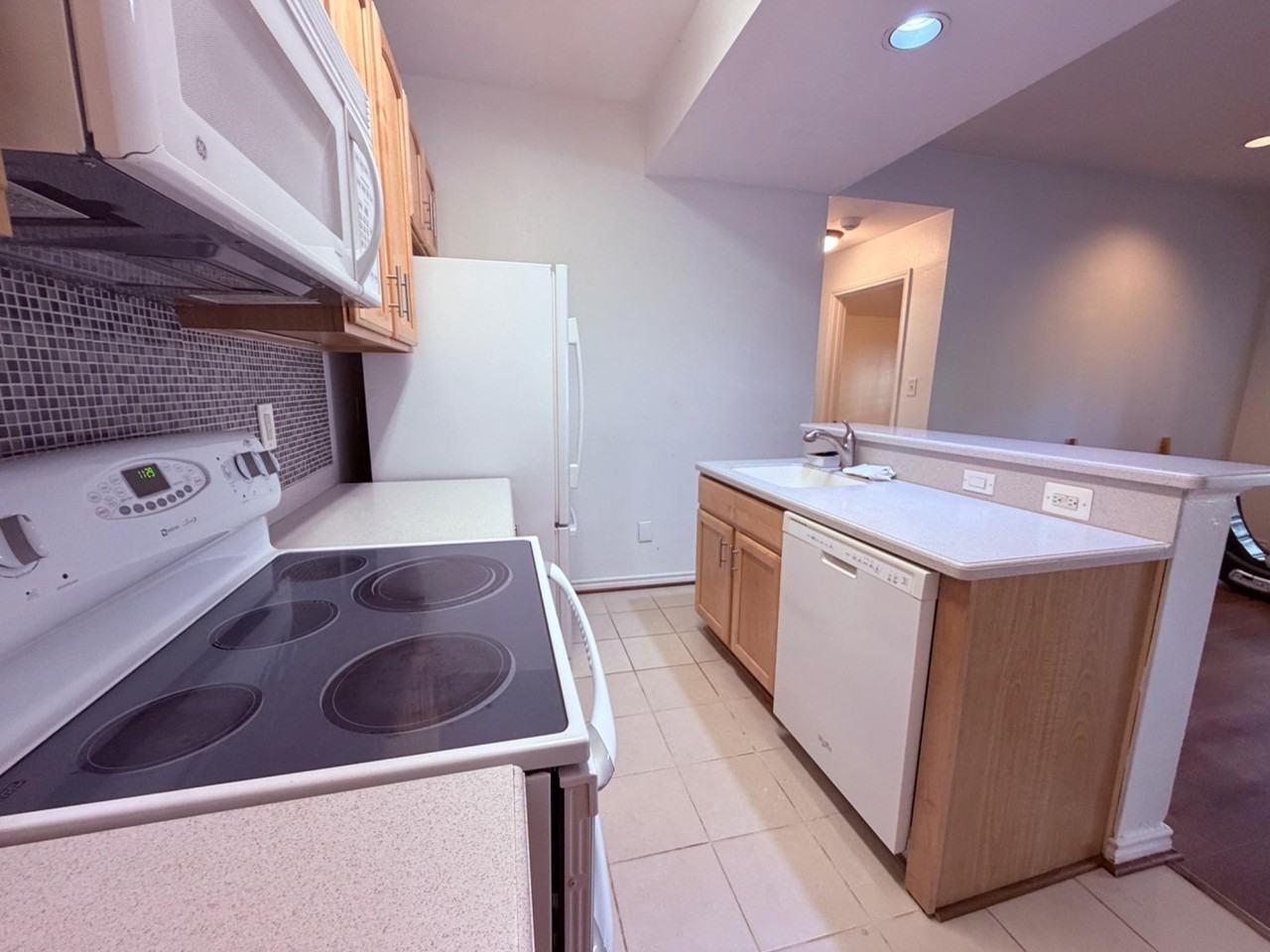 12152 Penderview Ter #1304 - Photo 5 of 22