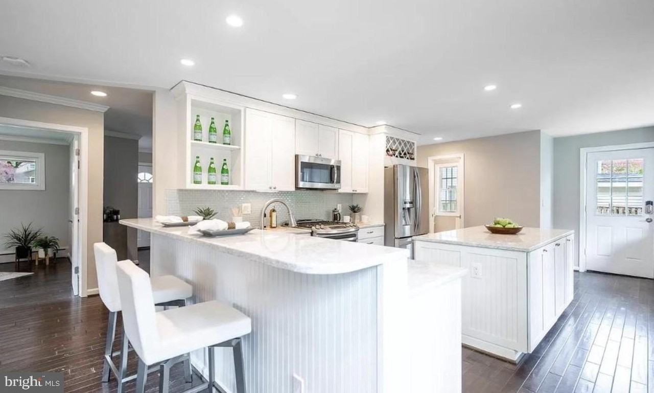 3111 Graydon St - Photo 5 of 18