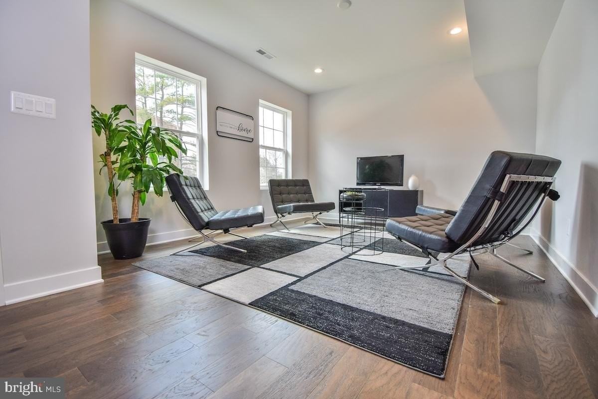 8276 Safarian Way - Photo 5 of 27
