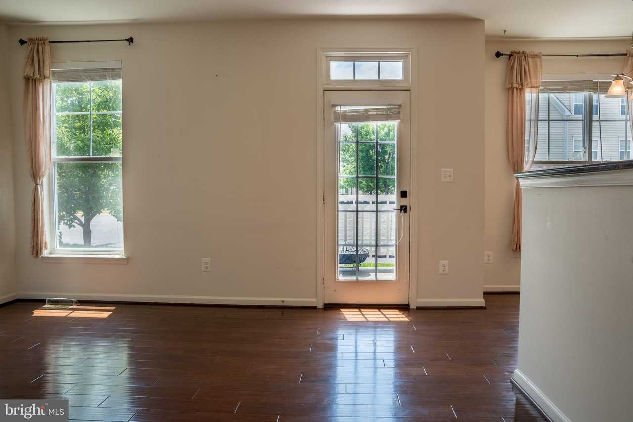 42243 Canary Grass Sq - Photo 7 of 50