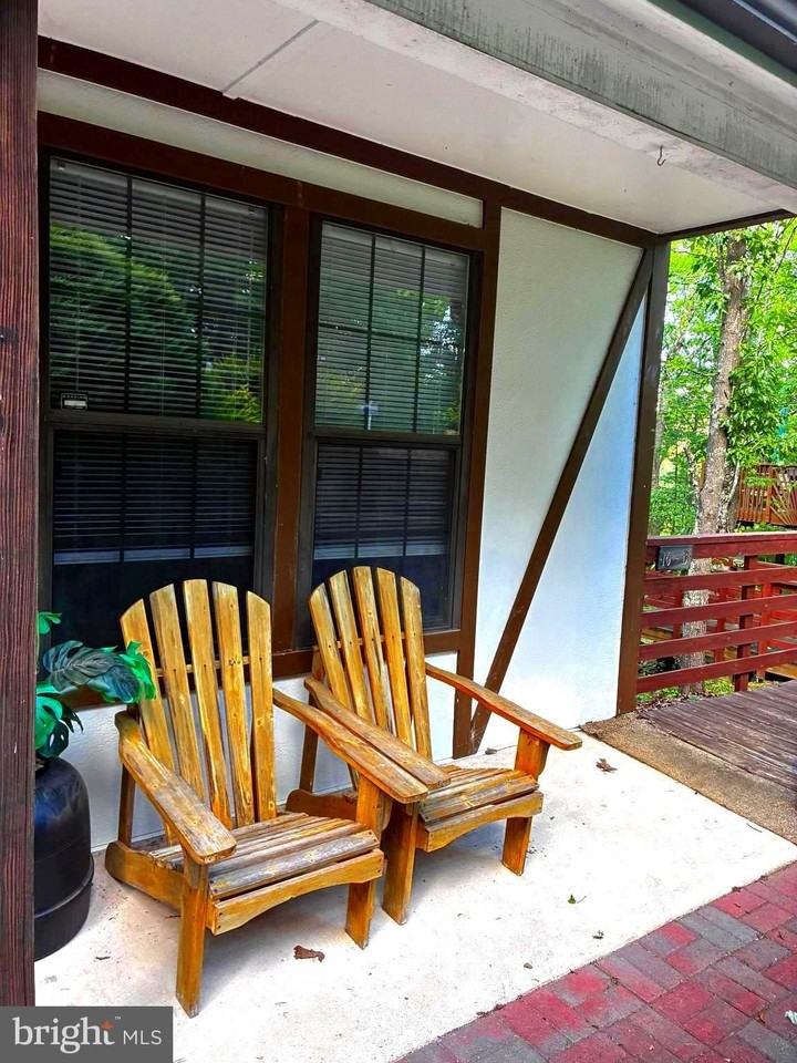 529 King St - Photo 3 of 50