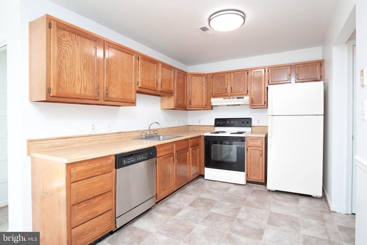 103 Powhatan Ct #110 - Photo 6 of 16
