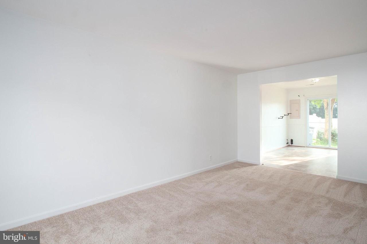 103 Powhatan Ct #110 - Photo 7 of 16