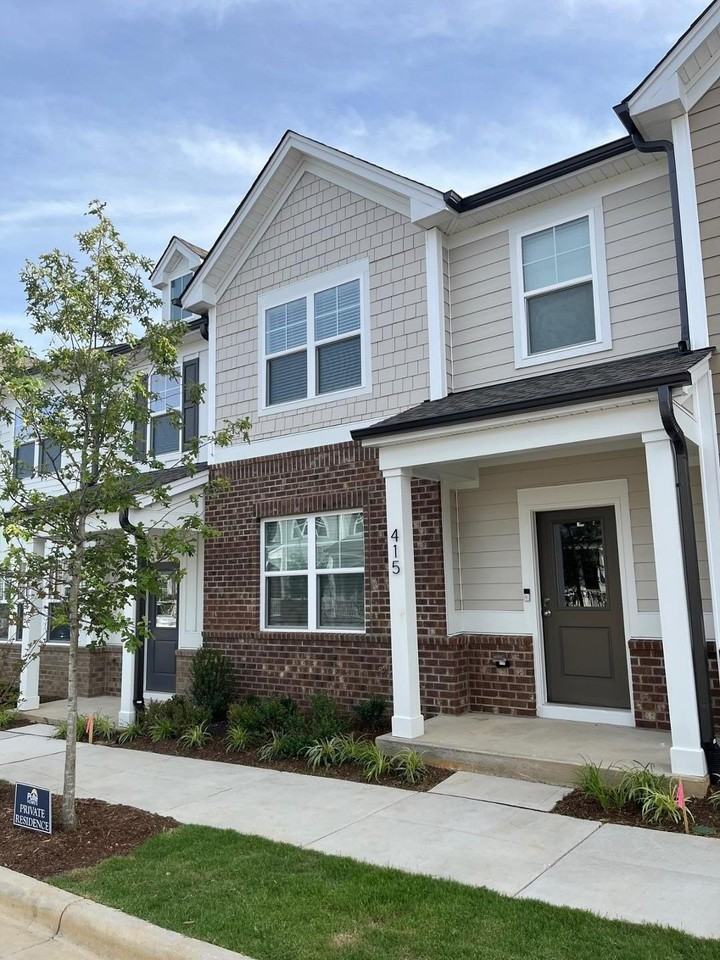 415 Ribbon Rail St - Photo 4 of 30