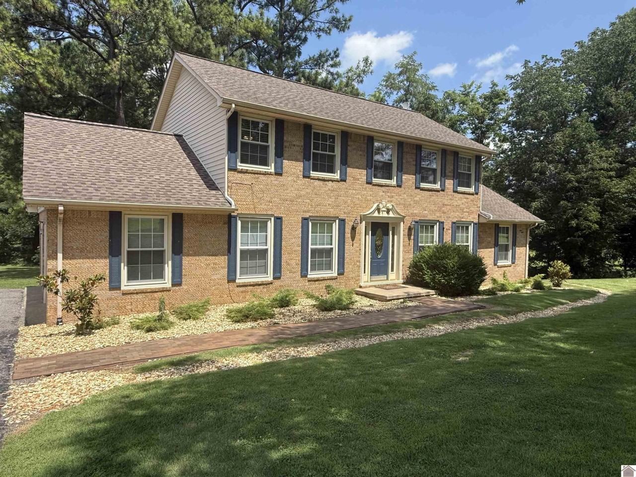 5935 Merrydale Dr - Photo 2 of 16