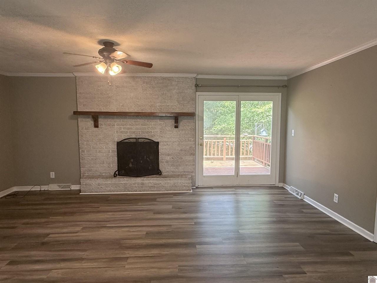 5935 Merrydale Dr - Photo 5 of 16