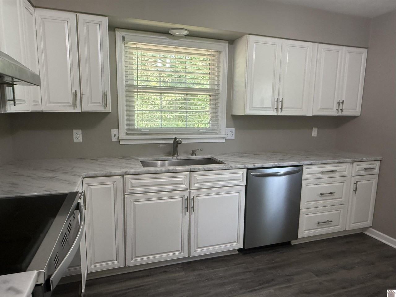 5935 Merrydale Dr - Photo 7 of 16
