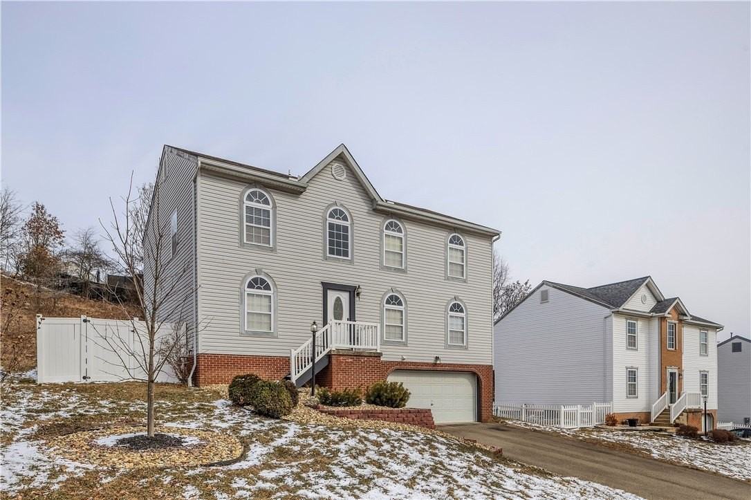 123 Stratford Ct - Photo 3 of 38
