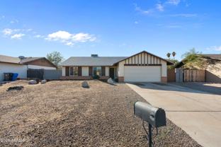 4043 W Sweetwater Ave - Photo 1 of 1