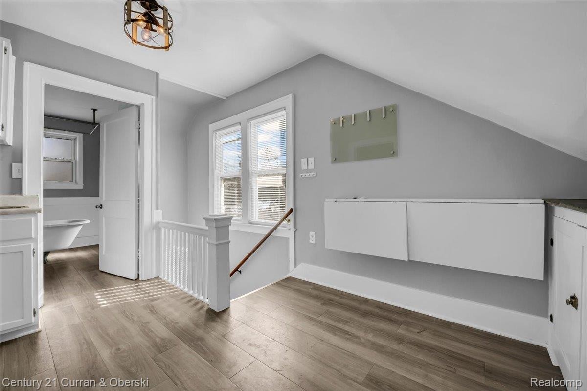 23919 Oxford St - Photo 6 of 26