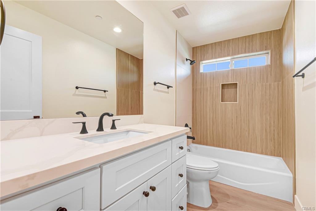 16385 Valencia Ave - Photo 5 of 12
