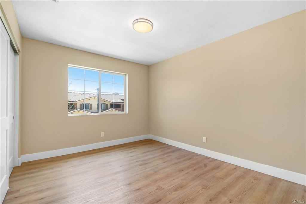 16385 Valencia Ave - Photo 6 of 12