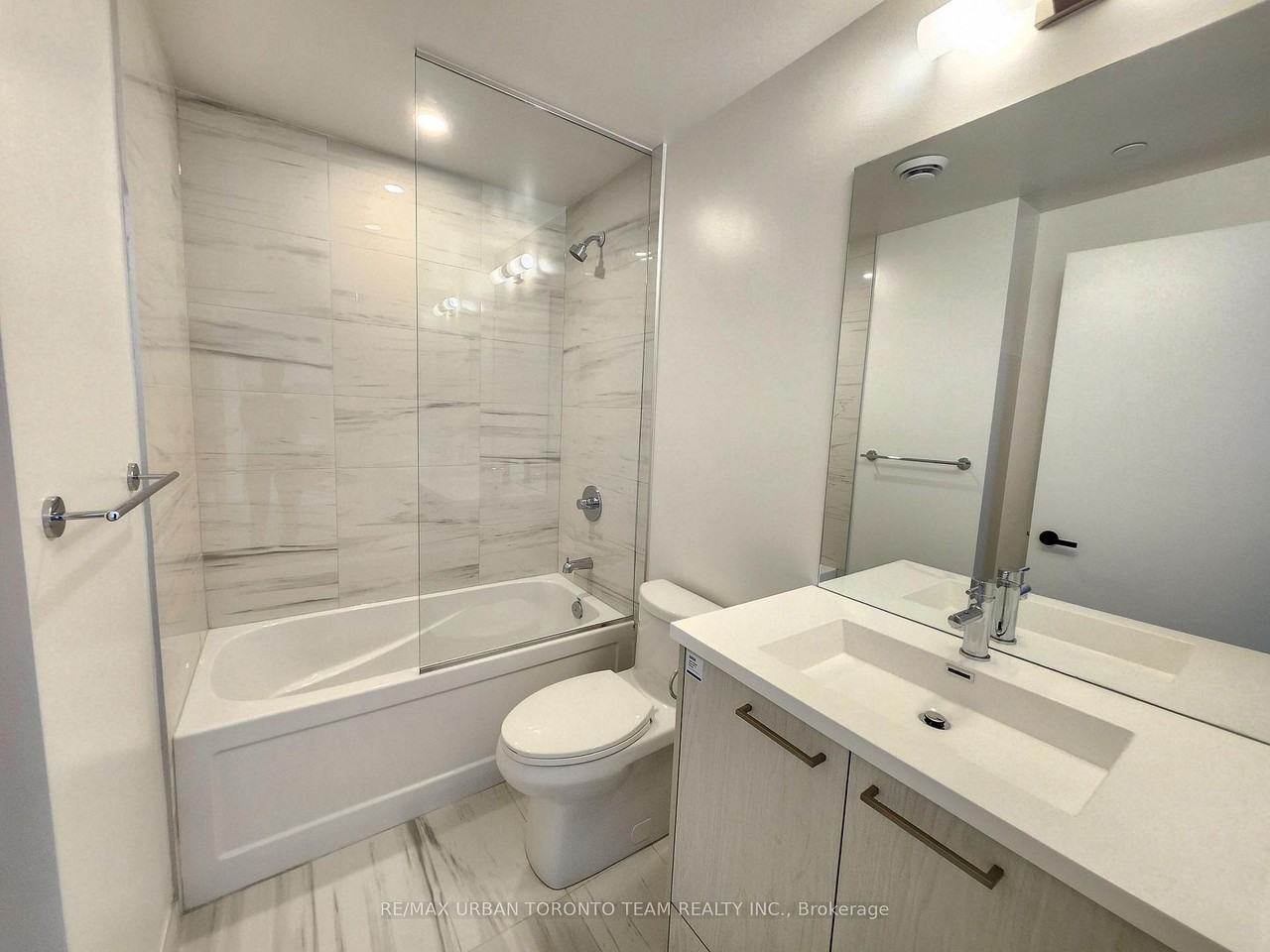 28 Interchange Way #2716 - Photo 4 of 10