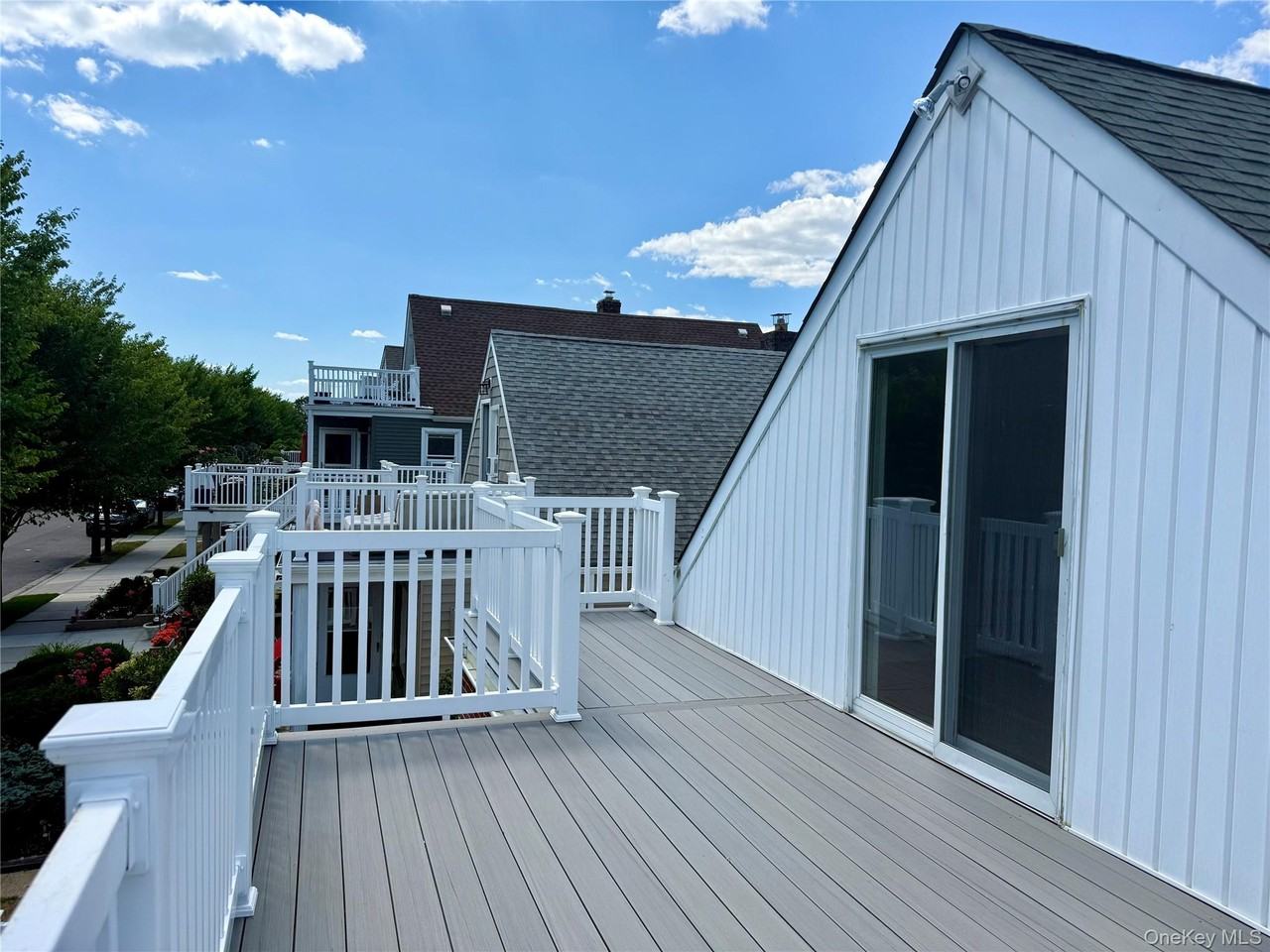 615 W Market St - Photo 4 of 13