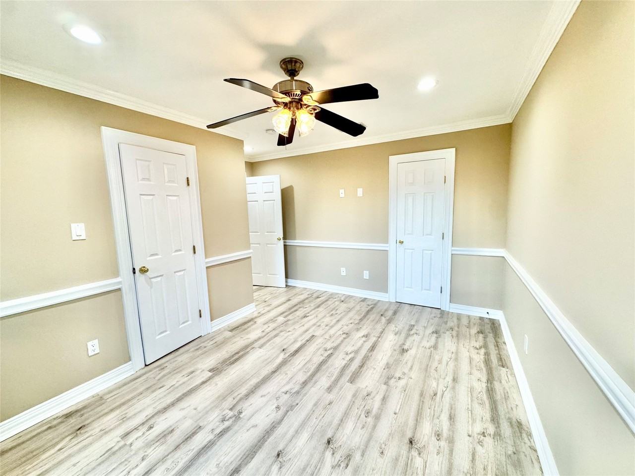 102 Mechanic St - Photo 7 of 25