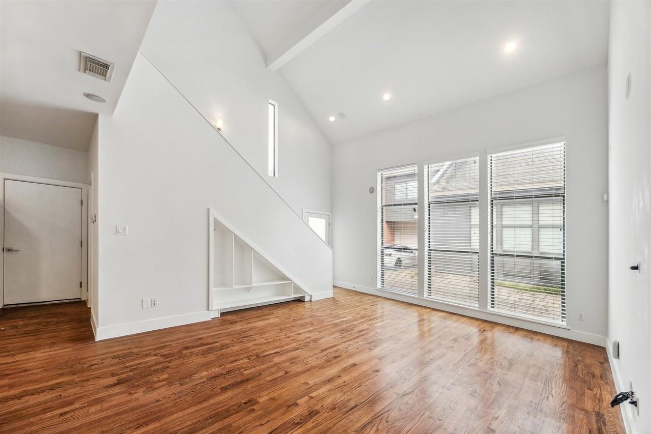 4427 Eigel St - Photo 5 of 20