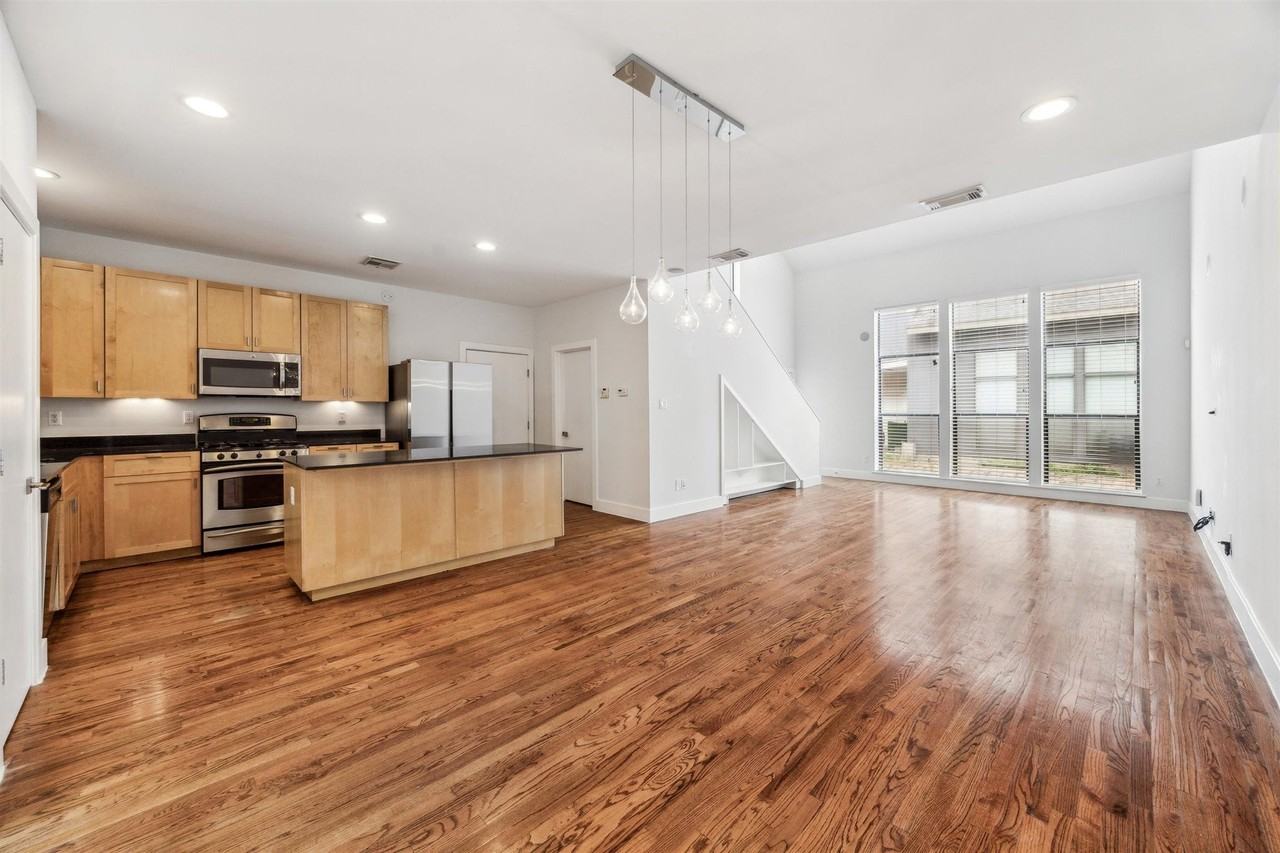 4427 Eigel St - Photo 6 of 20