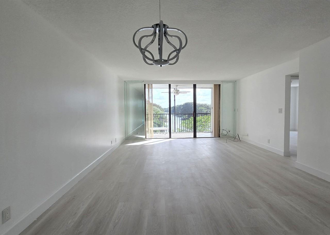 3000 Nw 42nd Ave - Photo 7 of 17