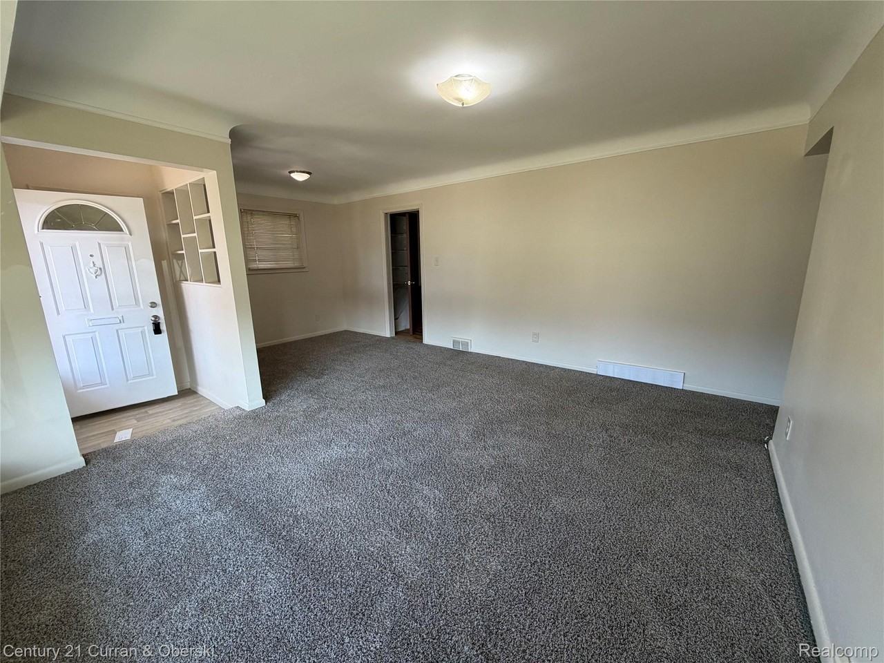 8586 Salem Ln - Photo 2 of 10