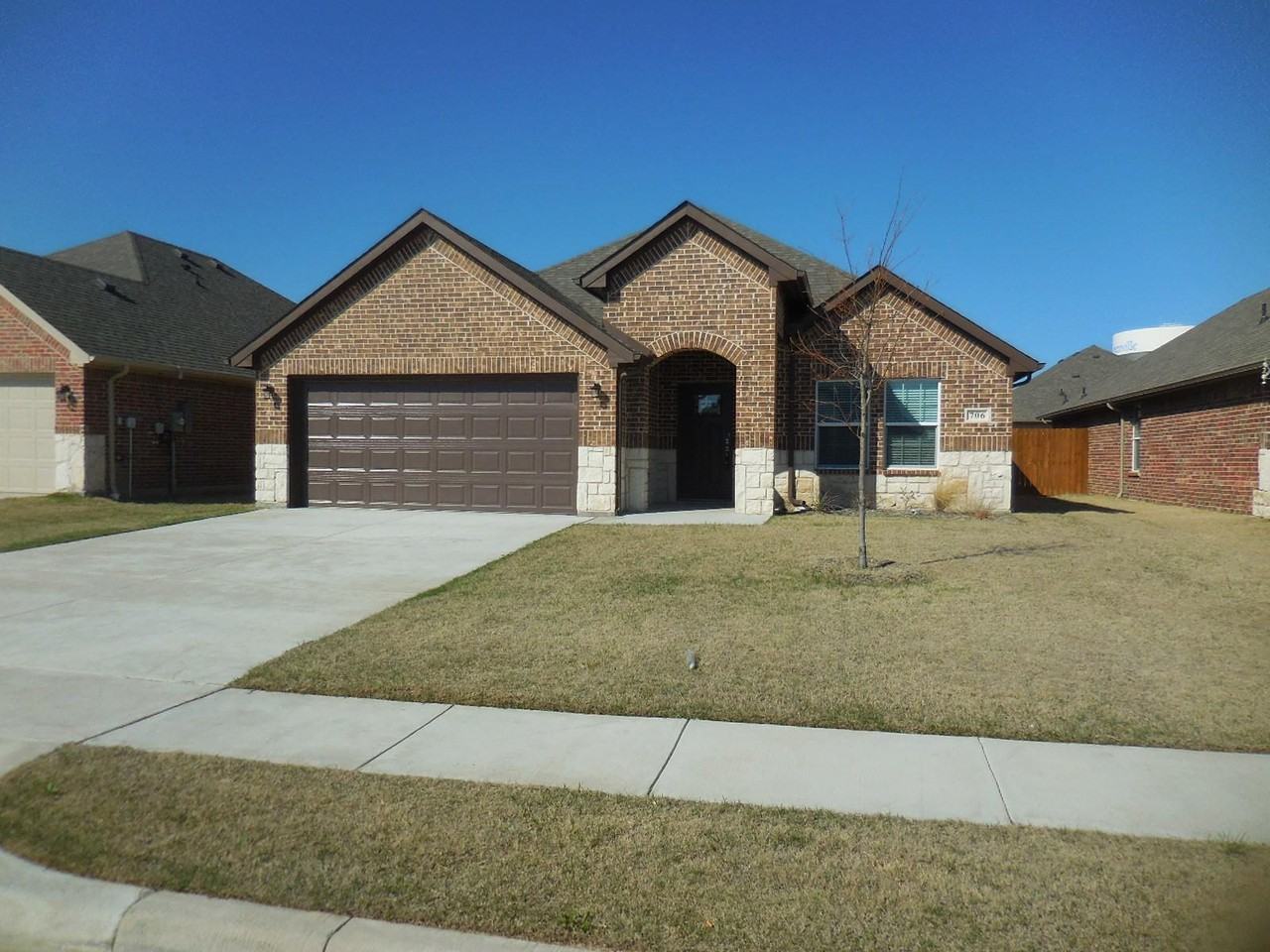 7702 Grant Ln