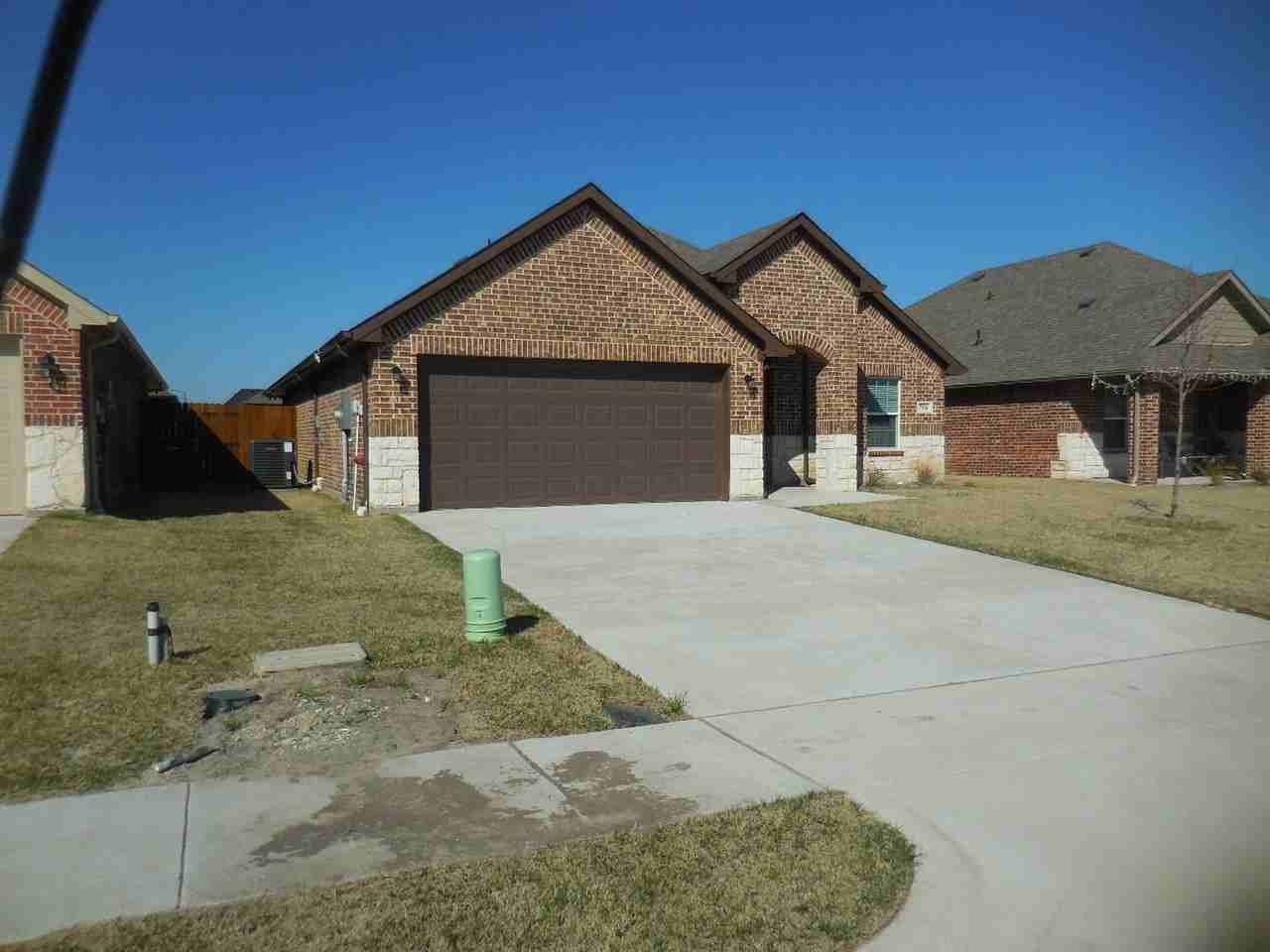 7702 Grant Ln - Photo 2 of 17