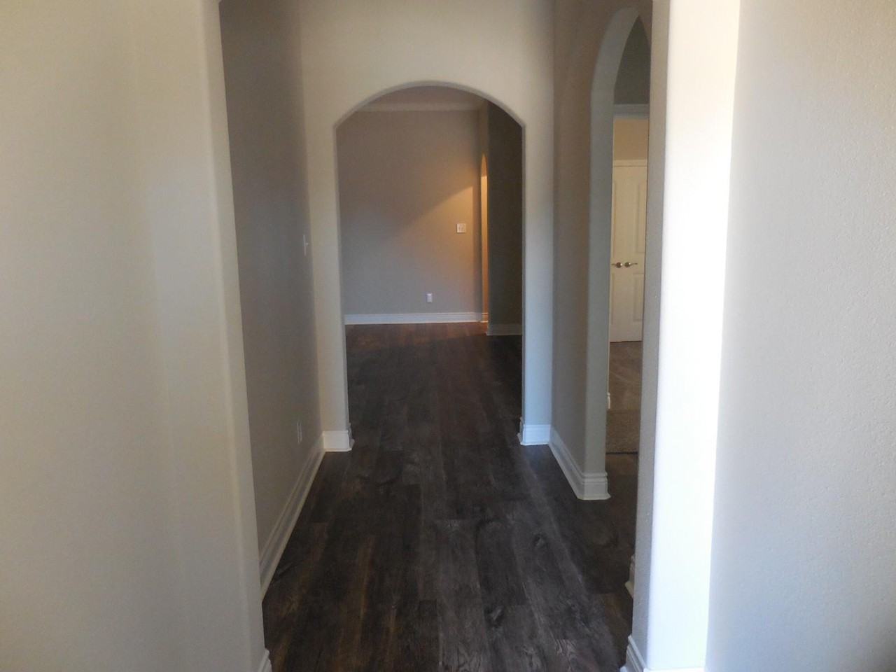 7702 Grant Ln - Photo 3 of 17
