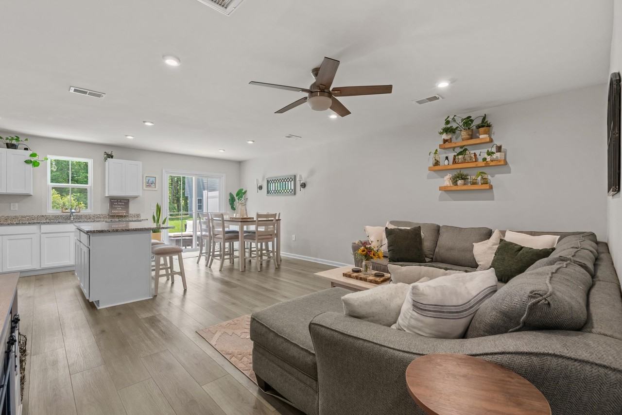 142 Villa Grande St - Photo 2 of 13