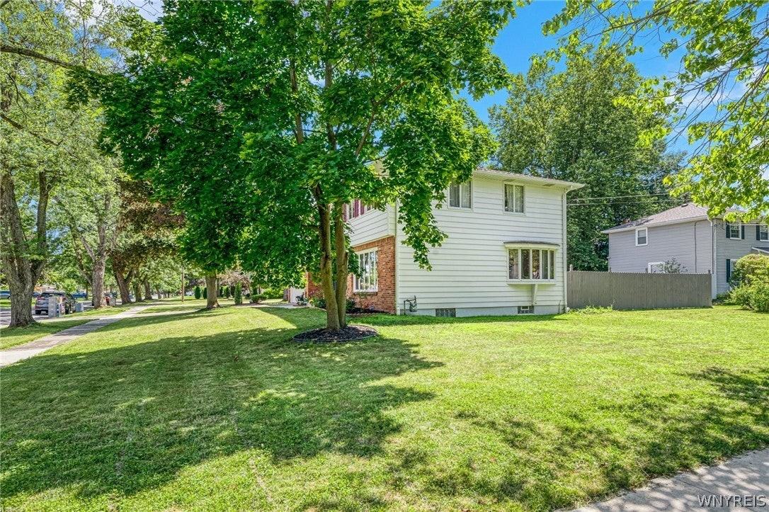 71 Chaumont Dr - Photo 5 of 44