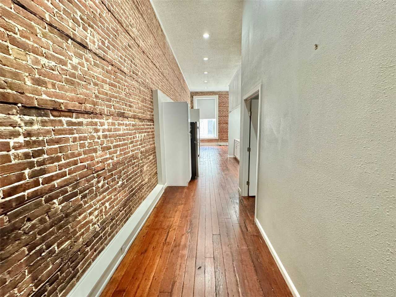 2309 Strand St ##2d - Photo 3 of 28