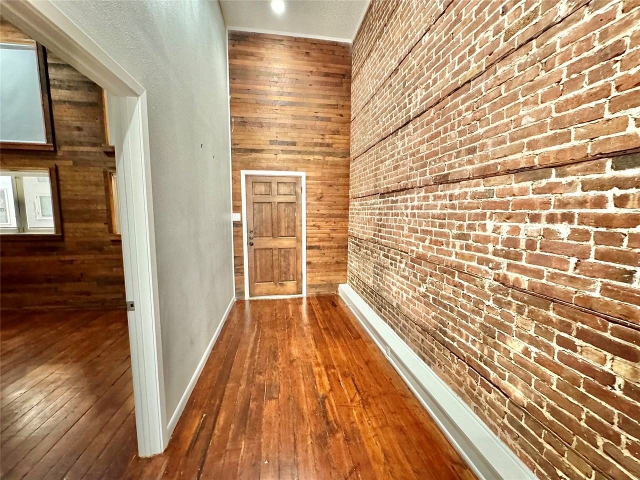 2309 Strand St ##2d - Photo 4 of 28