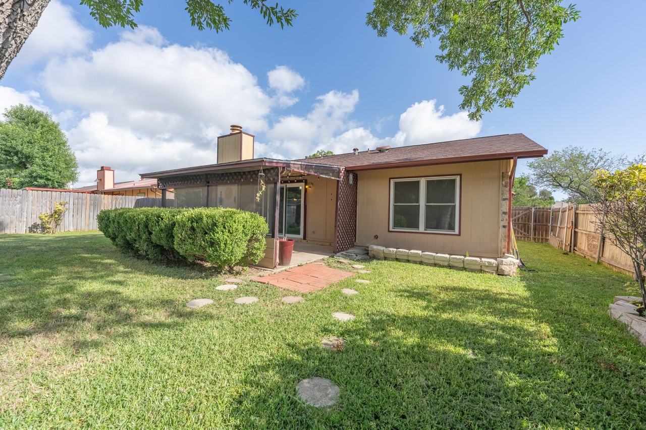 6822 Rivulet #1 - Photo 4 of 25
