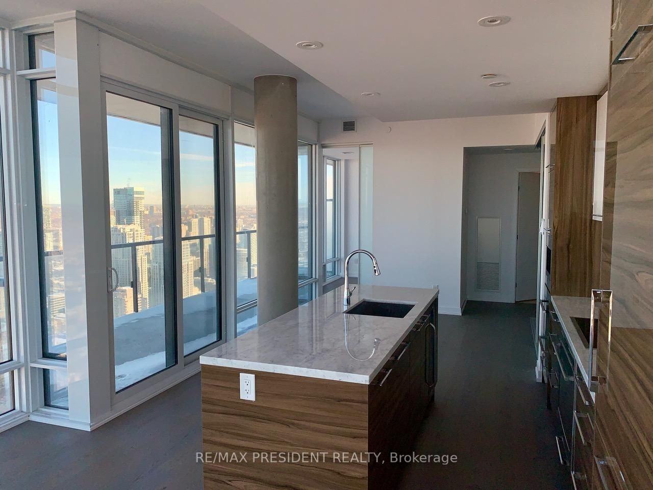 488 University Avenue - Photo 2