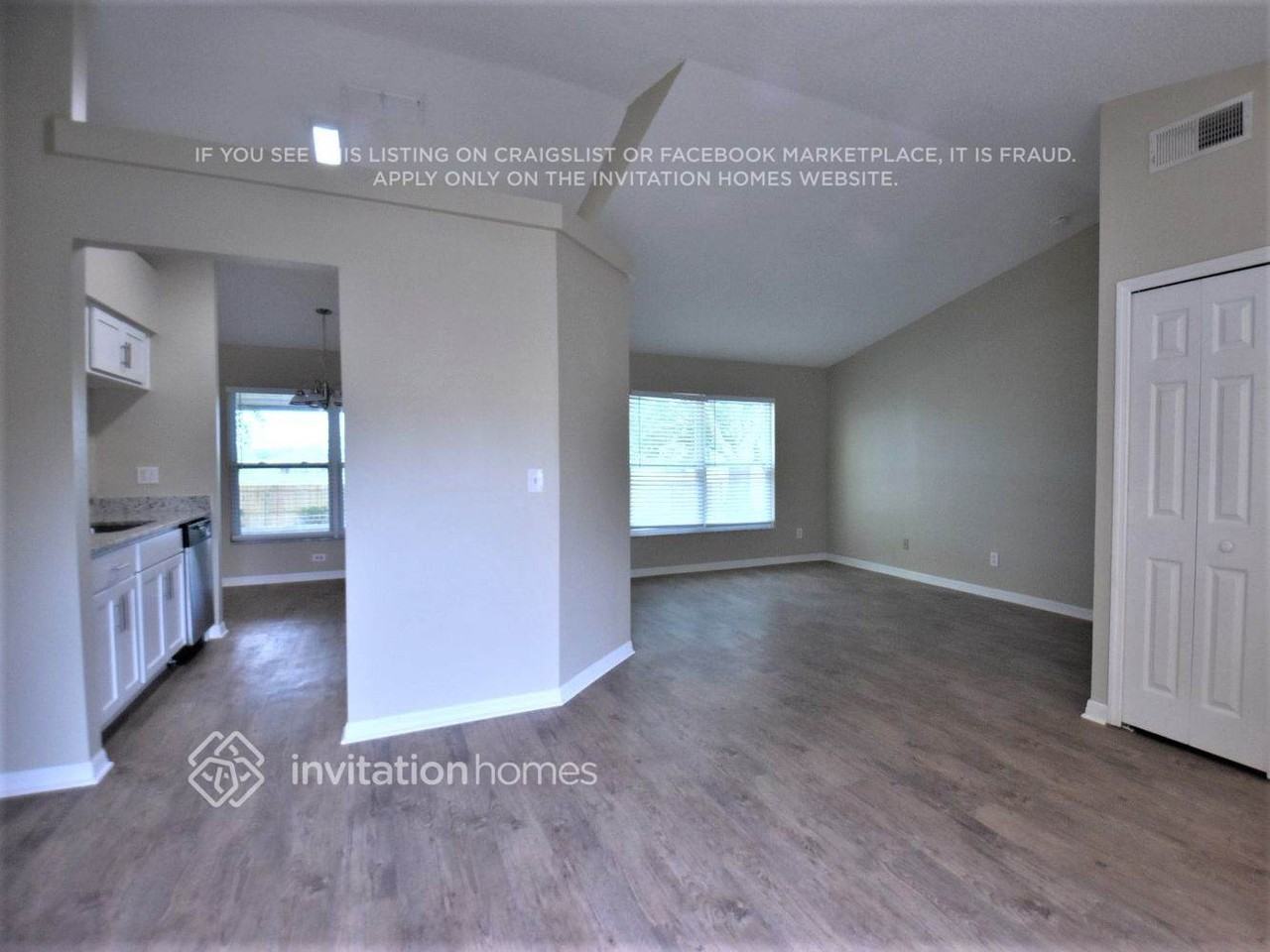 14841 Margaux Dr - Photo 4 of 15