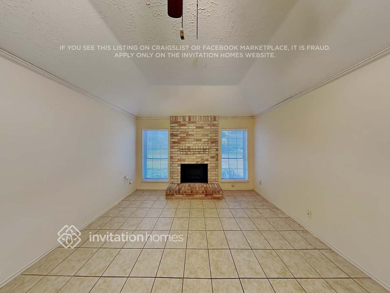 10514 Wayward Wind Ln - Photo 4 of 16