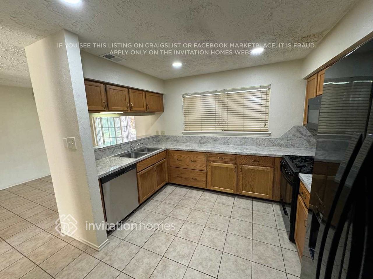 10514 Wayward Wind Ln - Photo 5 of 16