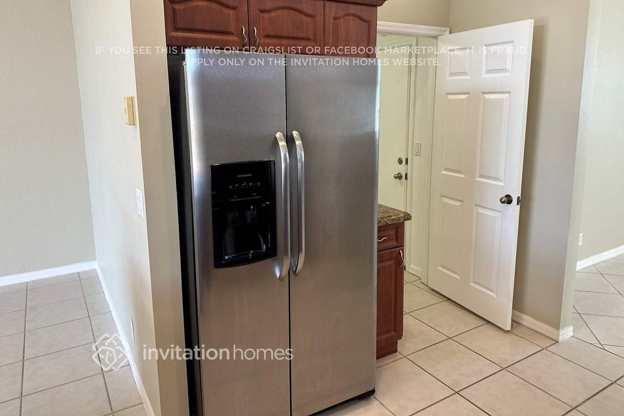3573 Moon Bay Cir - Photo 3 of 16
