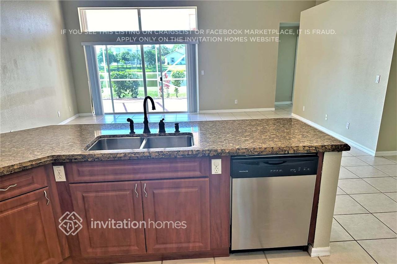 3573 Moon Bay Cir - Photo 5 of 16