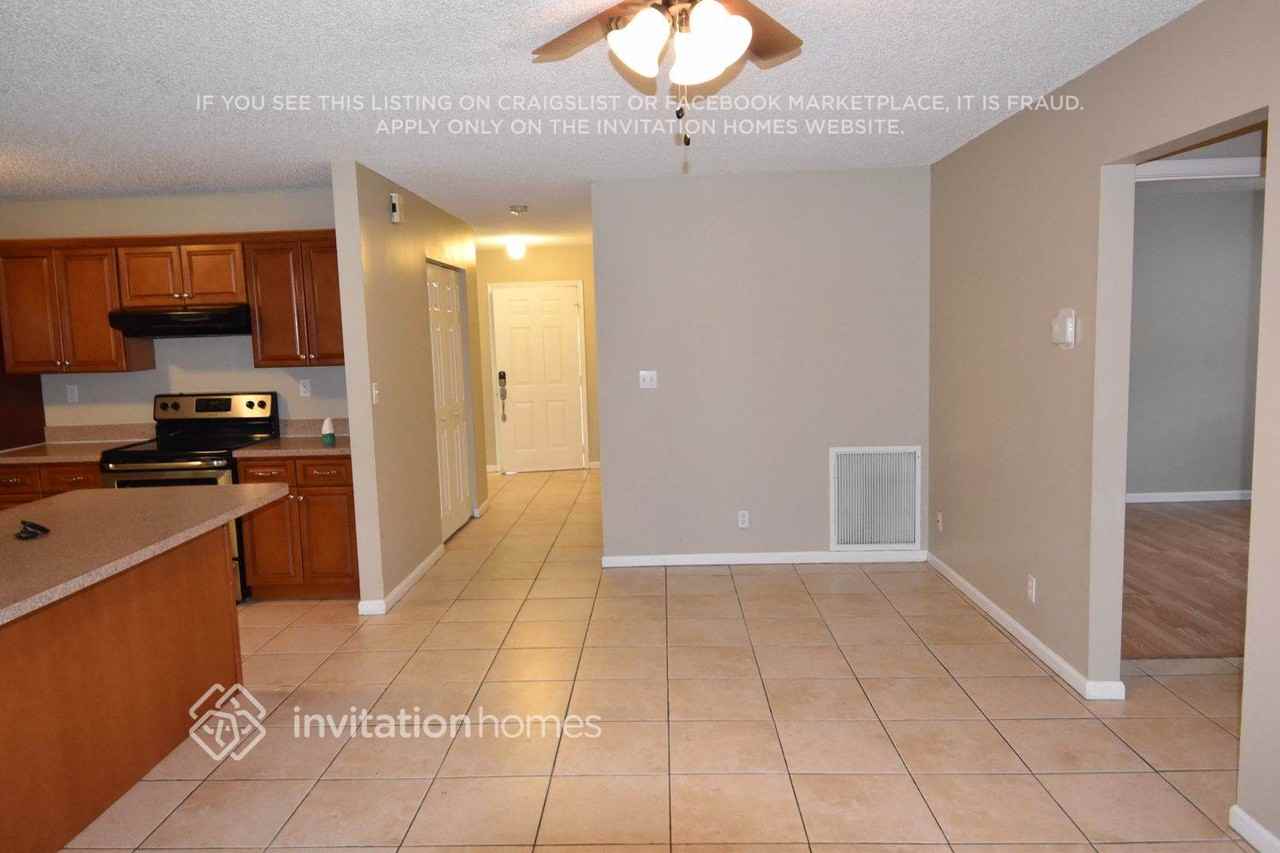 2634 Yarmouth Dr - Photo 4 of 14
