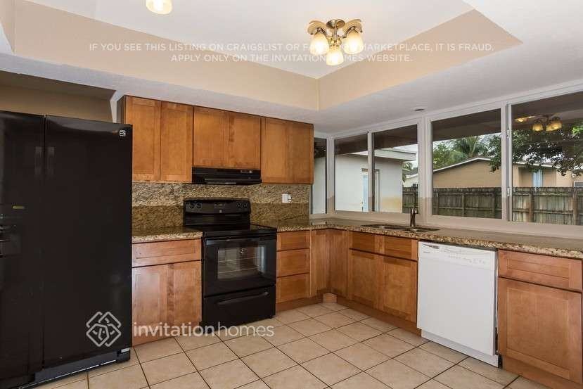 9020 Sw 55th Ct - Photo 7 of 22
