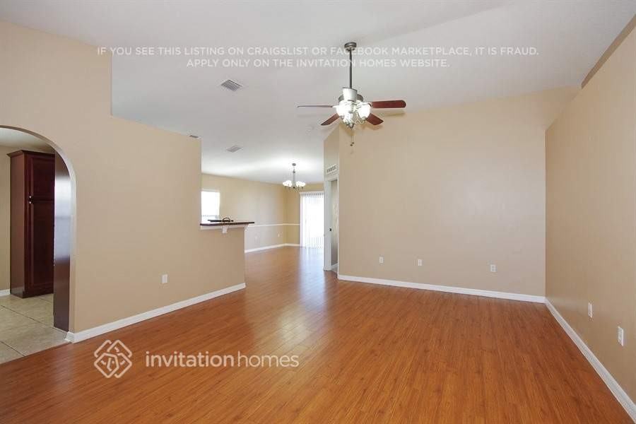 14127 Econ Woods Ln - Photo 4 of 19
