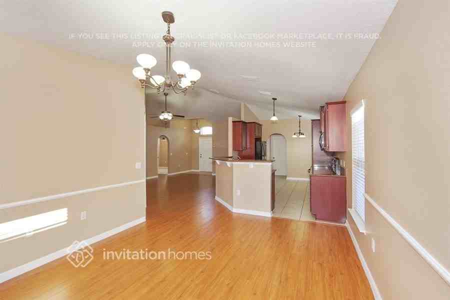 14127 Econ Woods Ln - Photo 7 of 19