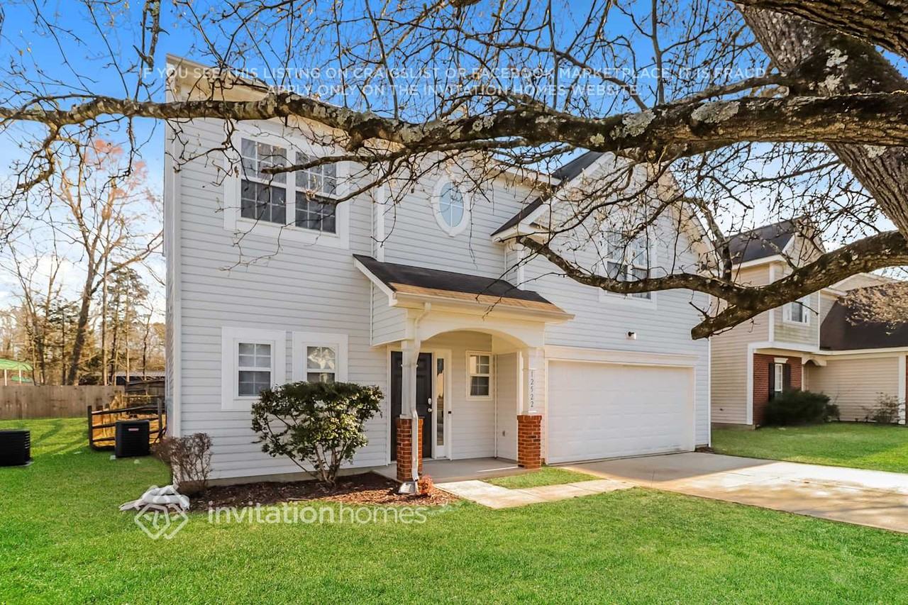 12522 Deaton Hill Dr - Photo 4 of 17