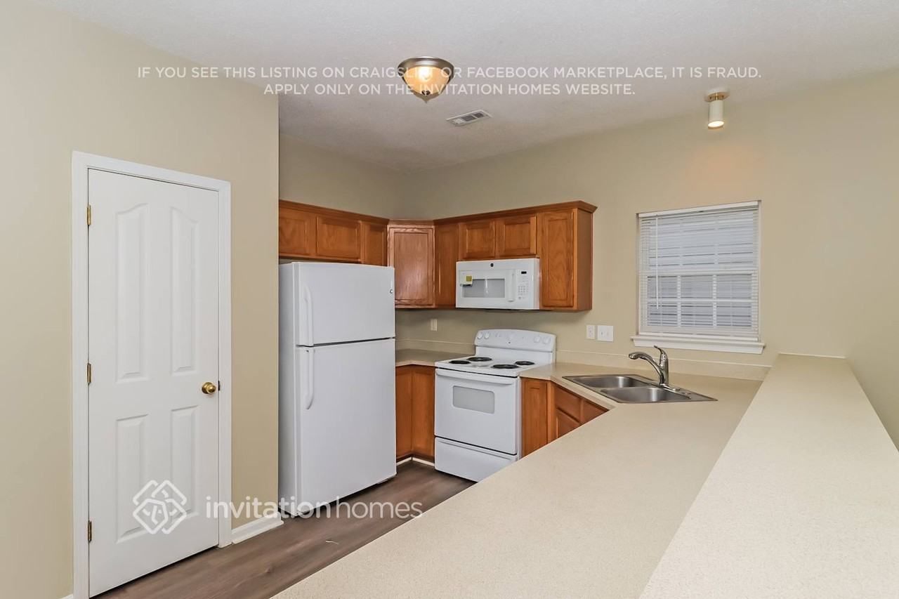 12522 Deaton Hill Dr - Photo 6 of 17