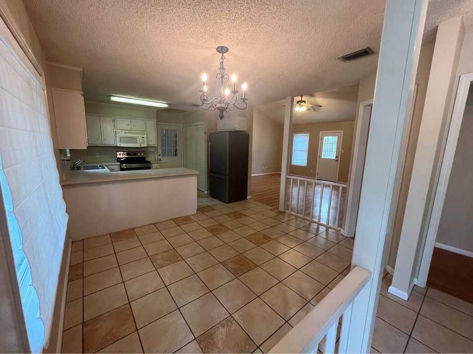 3212 Tyndall Dr #1 - Photo 2 of 14