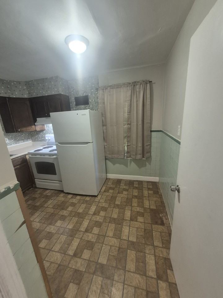433 Plaza Ave #1 - Photo 2 of 32