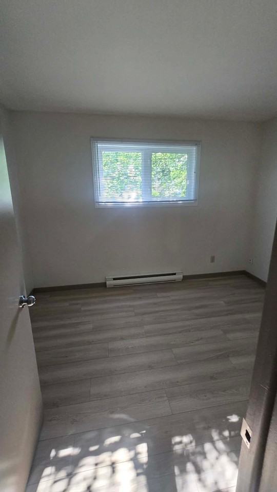 61 Drummond St #4 - Photo 7 of 10