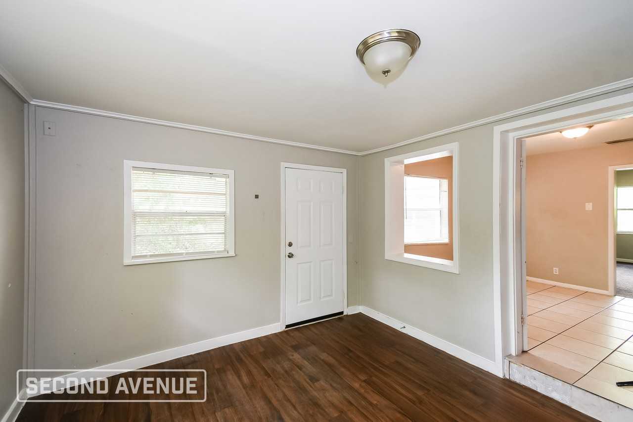 1544 Breton Rd - Photo 7 of 21